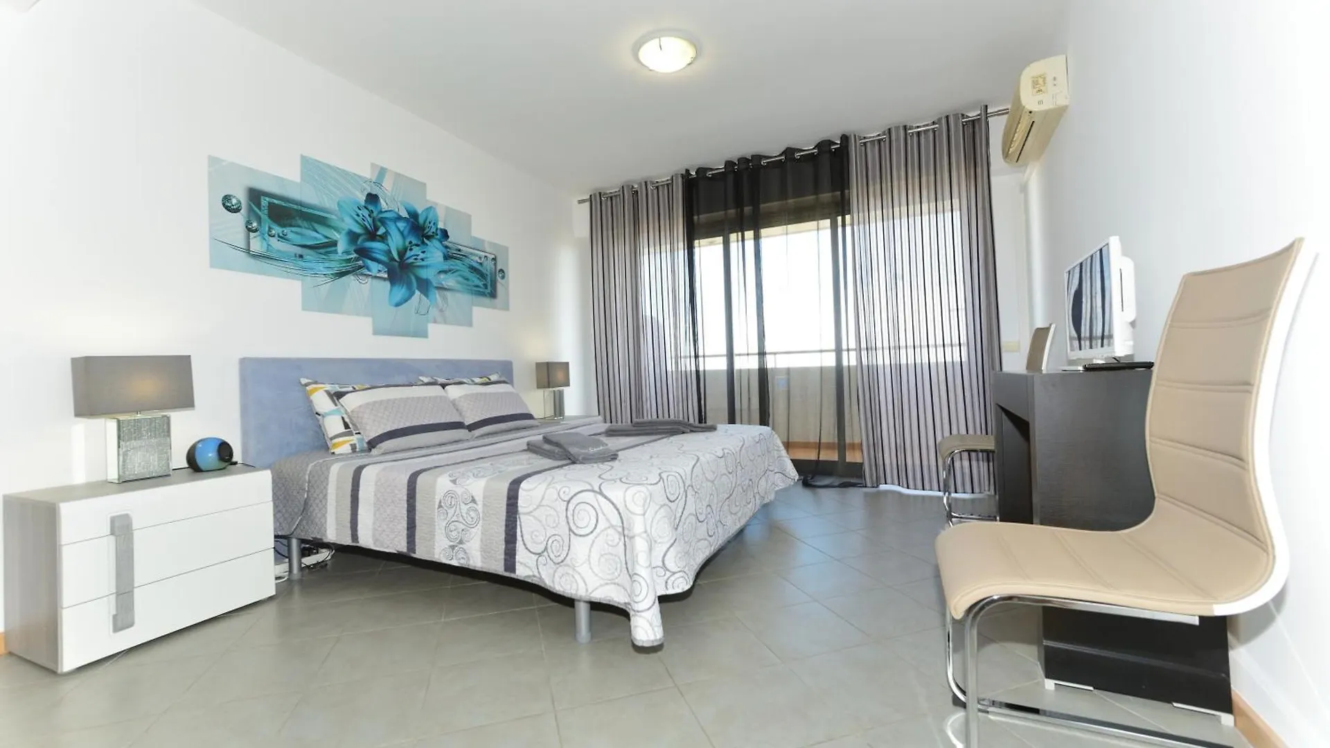 Ruby Red & Atlantic Blue Apartments In Oceano Atlantico 0*, Portimao Portugal